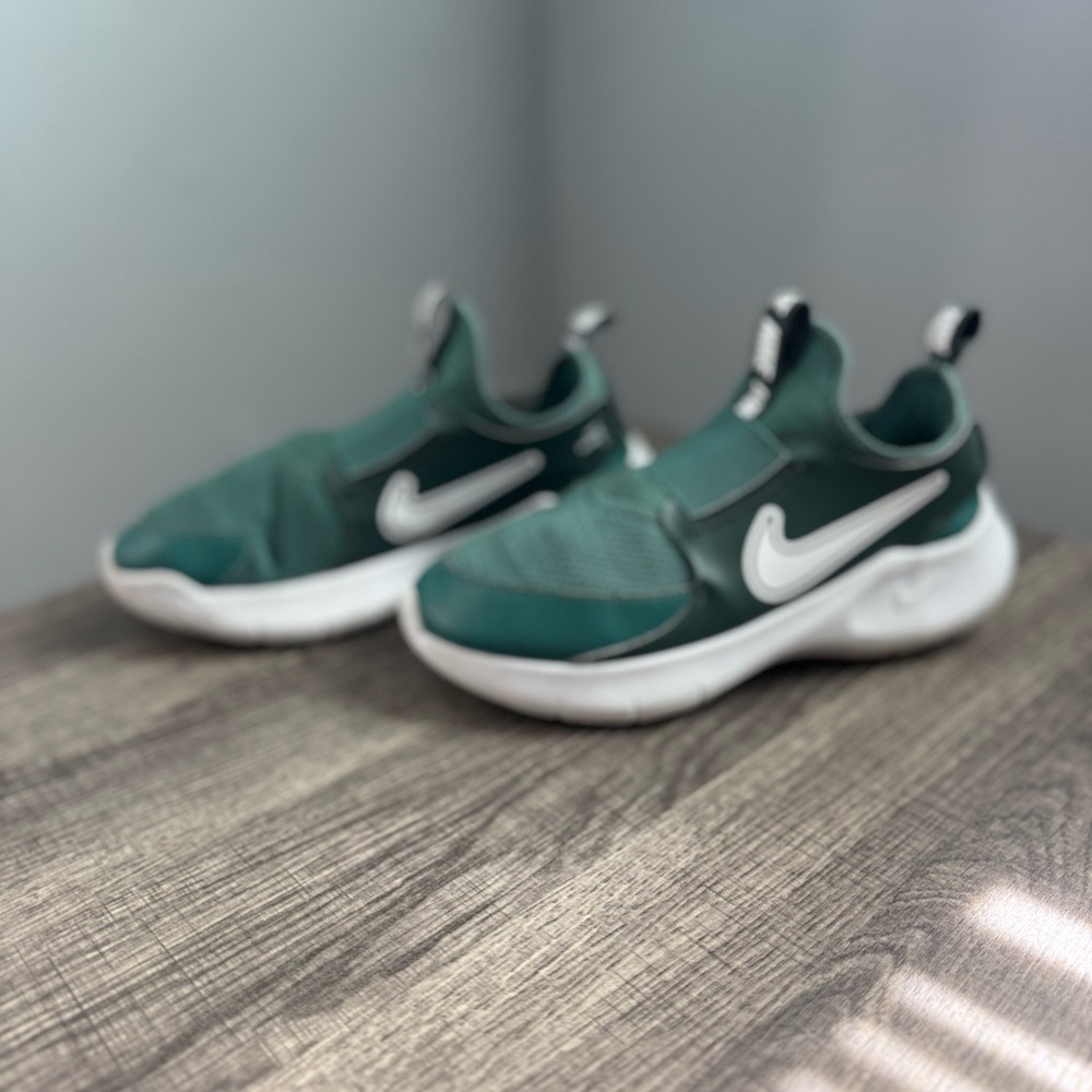 Nike Kids Green Slip-On Sneakers